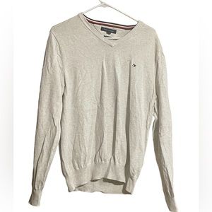 V neck light gray Tommy Hilfiger sweater